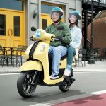 Skuter Modern Dari Yamaha Dengan Desain Klasik Yang Stylish