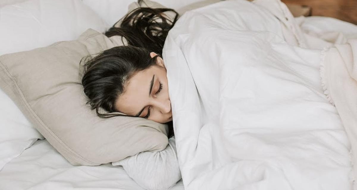 Mager Tapi Sehat: Manfaat Tidur Siang Buat Fisik & Pikiran
