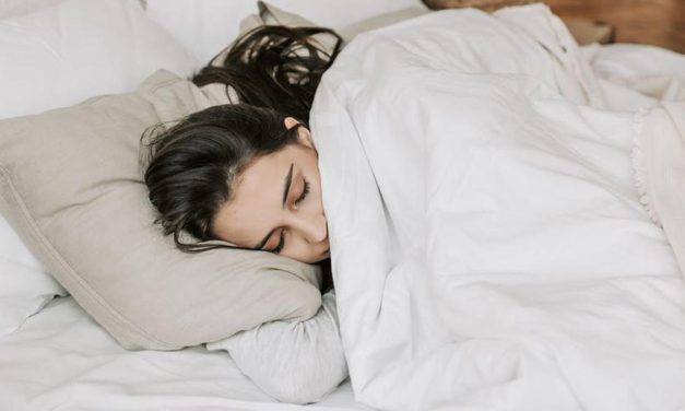 Mager Tapi Sehat: Manfaat Tidur Siang Buat Fisik & Pikiran